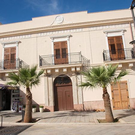 מלון טראסיני Palazzo Graziano מראה חיצוני תמונה