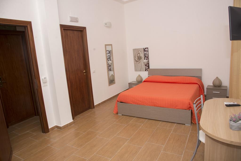 מלון טראסיני Palazzo Graziano מראה חיצוני תמונה